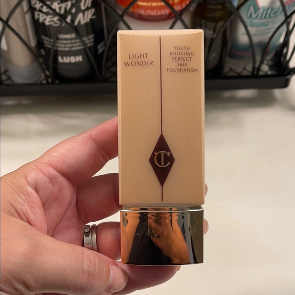 Charlotte Tilbury Light Wonder in Medium